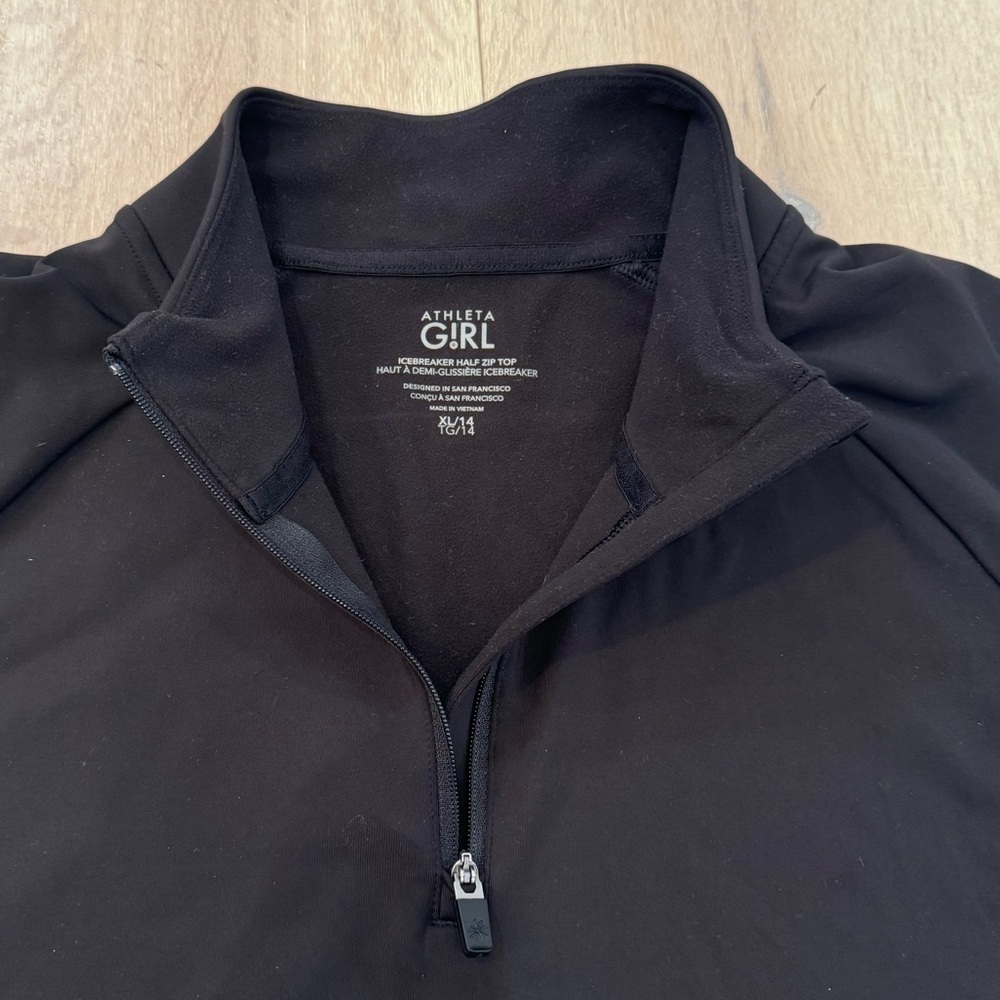 ATHLETA GIRL-Icebreaker half zip top